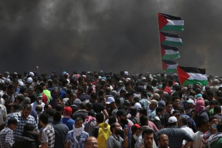 巴勒斯坦人以“在封锁之下继续”为口号，进行“回归大游行”第九个周五的纪念活动[路透社]