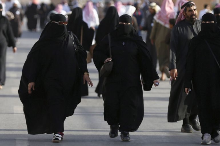 Saudi women arrive to attend Janadriyah Culture Festival on the outskirts of Riyadh, Saudi Arabia February 8, 2016. REUTERSFaisal Al Nasser