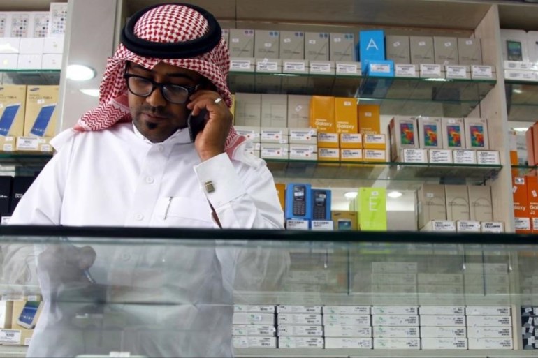 Saudi stores localize Hundreds of violations and closures