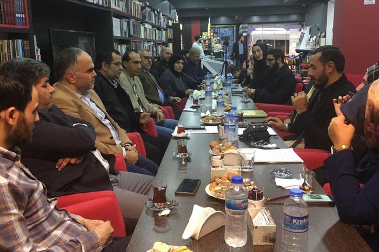 شعراء وأدباء وكتاب أحيوا ذكرى ميلاد أحمد شوقي في الصالون الأدبي باسطنبول