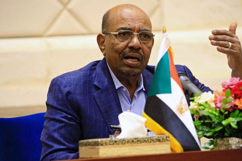 SudanÕs President Omar Hassan al-Bashir speaks during a press conference after the oath of the prime minister and first vice president Bakri Hassan Saleh at the palace in Khartoum, Sudan March 2, 2017. REUTERS/Mohamed Nureldin Abdallah