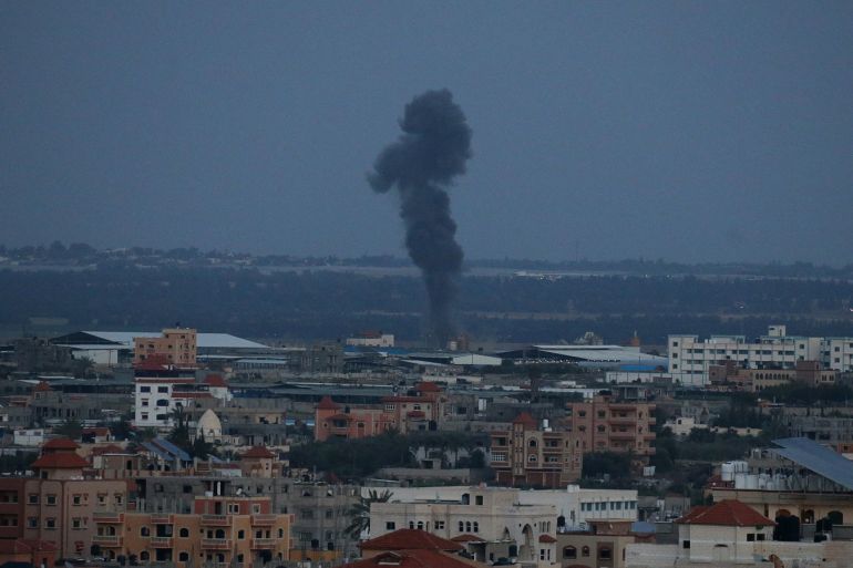 Smoke rises following an Israeli airstrike in the southern Gaza Strip March 25, 2019. REUTERS/Ahmed Zakot