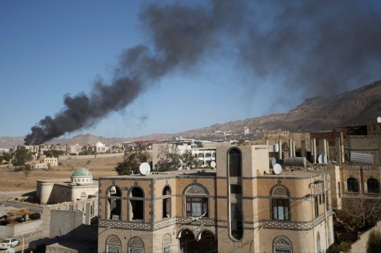 Smoke rises after an airstrike on the military site in Sanaa, Yemen January 11, 2018. REUTERS/Mohamed al-Sayaghi