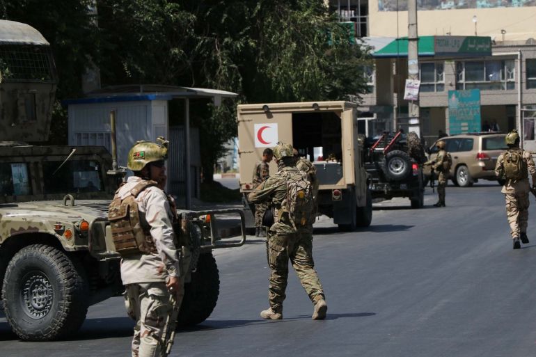 10 killed as huge explosion rocks Afghan capital - - KABUL, AFGHANISTAN - JULY 01: Afghan security officials secure the scene of a suicide bombing in Kabul, Afghanistan, July 01, 2019. At least 10 people were killed and 65 more injured in a suicide bombing, followed by gunfight at a Defense Ministry’s installation in the Afghan capital Kabul on Monday, officials and local media confirmed.