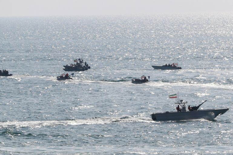 Military units of the IRGC Ground Force are seen on boats as they launched war games in the Gulf, December 22, 2018. Hamed Malekpour/Tasnim News Agency via REUTERS ATTENTION EDITORS - THIS IMAGE WAS PROVIDED BY A THIRD PARTY.