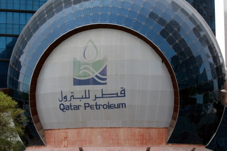 The logo of Qatar Petroleum is seen at its headquartes in Doha, Qatar, July 8, 2017. Picture taken July 8, 2017. REUTERS/Stringer