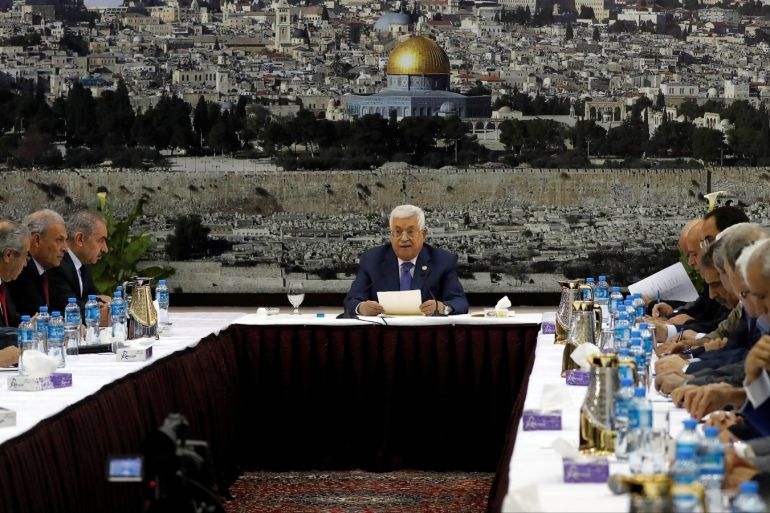 Palestinian President Mahmoud Abbas chairs a meeting with the Palestinian leadership in Ramallah, in the Israeli-occupied West Bank July 25, 2019. REUTERS/Mohamad Torokman