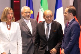 epa06740053 German Foreign Minister Heiko Maas (2-R), British Foreign Secretary Boris Johnson (R), French Foreign Minister Jean-Yves Le Drian (C) and European Union foreign policy chief Federica Mogherini (L) meet Iranian Foreign Minister Javad Zarif during a meeting of the E3 and Iran at the Europa building in Brussels Belgium, 15 May 2018. EPA-EFE/Olivier Matthys / POOL