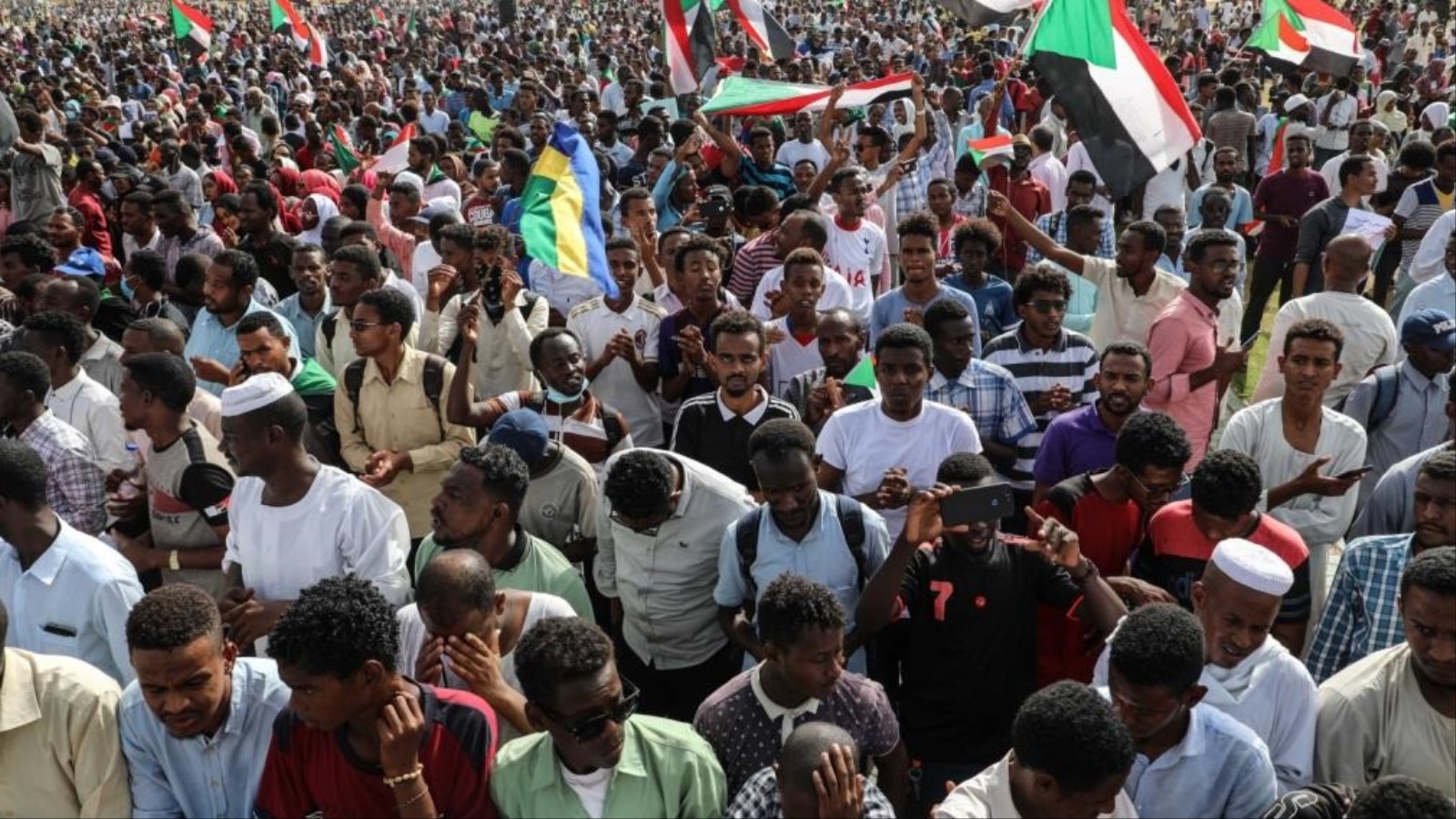 《外交政策》：苏丹革命因军队存在而尚未成功