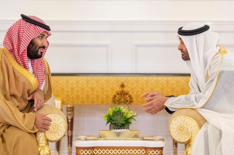 Abu Dhabi's Crown Prince Sheikh Mohammed bin Zayed al-Nahyan talks with Saudi Arabia's Crown Prince Mohammed bin Salman Al Saud in Abu Dhabi, UAE, November 22, 2018. Picture taken November 22, 2018. Bandar Algaloud/Courtesy of Saudi Royal Court/Handout via REUTERS ATTENTION EDITORS - THIS PICTURE WAS PROVIDED BY A THIRD PARTY?