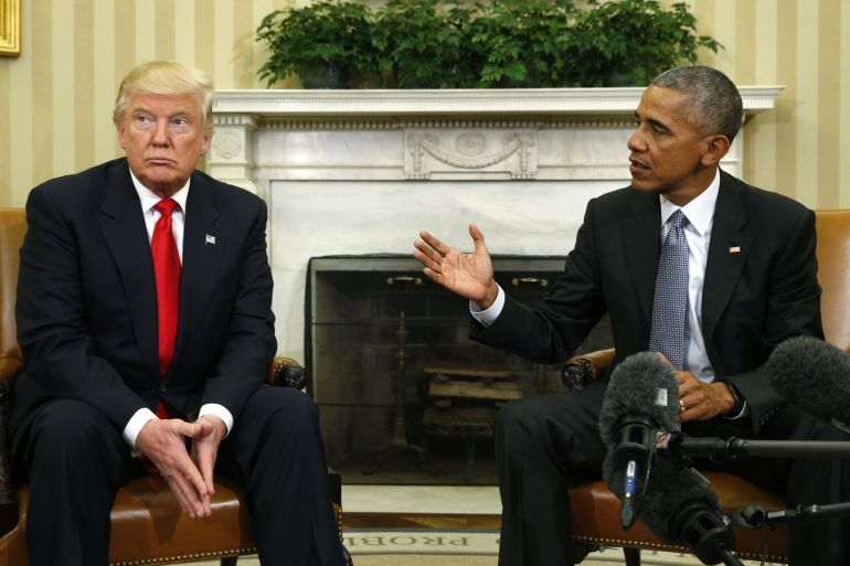 U.S. President Barack Obama (R) meets with President-elect Donald Trump to discuss transition plans in the White House Oval Office in Washington, U.S., November 10, 2016. REUTERS/Kevin Lamarque
