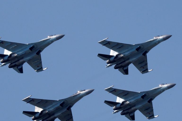 Sukhoi Su-35 multi-role fighters of the Sokoly Rossii (Falcons of Russia) aerobatic team fly in formation during a demonstration flight at the MAKS 2017 air show in Zhukovsky, outside Moscow, Russia, July 21, 2017. REUTERS/Sergei Karpukhin