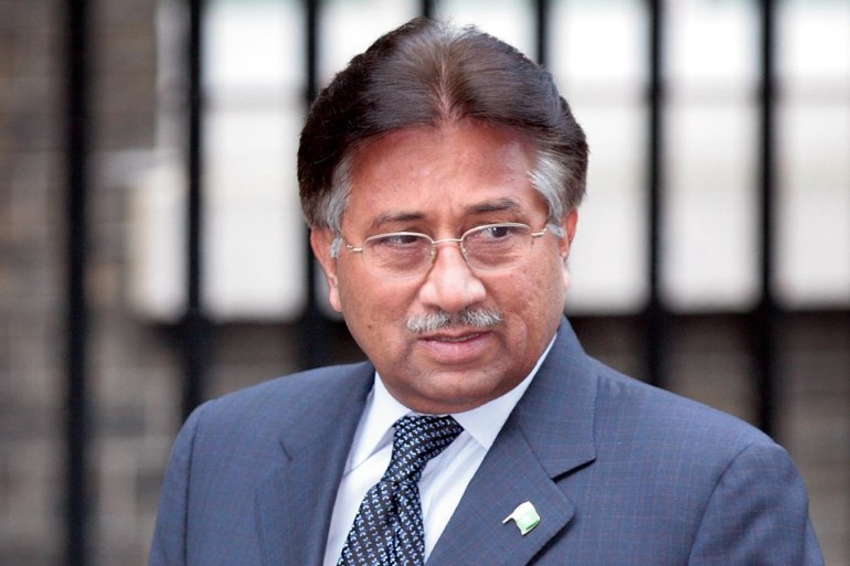 LONDON - JANUARY 28: Pakistan's President Pervez Musharraf arrives in Downing Street on January 28, 2008 in London, England. President Musharraf will hold talks with Prime Minister Gordon Brown and a joint press conference later. (Photo by Peter Macdiarmid/Getty Images)