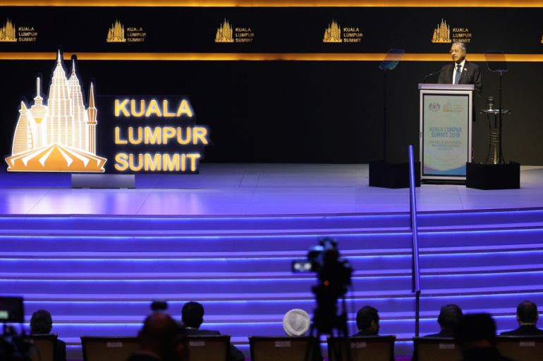 Malaysia’s Prime Minister Mahathir Mohamad delivers his keynote address during Kuala Lumpur Summit in Kuala Lumpur, Malaysia, December 19, 2019. REUTERS/Lim Huey Teng