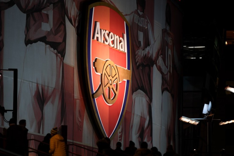 LONDON, ENGLAND - DECEMBER 05: The logo of Arsenal FC is seen prior to the Premier League match between Arsenal FC and Brighton & Hove Albion at Emirates Stadium on December 05, 2019 in London, United Kingdom. (Photo by Mike Hewitt/Getty Images)