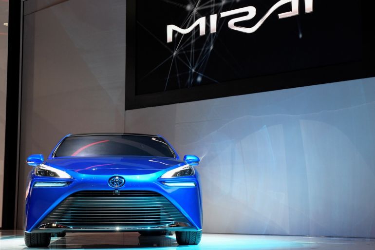 Toyota introduces its hydrogen fuel cell 2021 Mirai at the LA Auto Show in Los Angeles, California, U.S., November 20, 2019. REUTERS/Andrew Cullen
