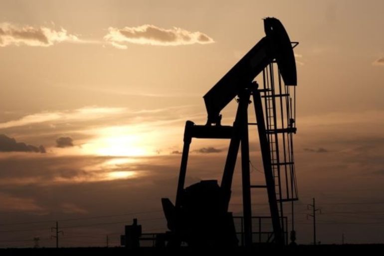 Oil price war trump threatens high tariffs saudi russian relations break