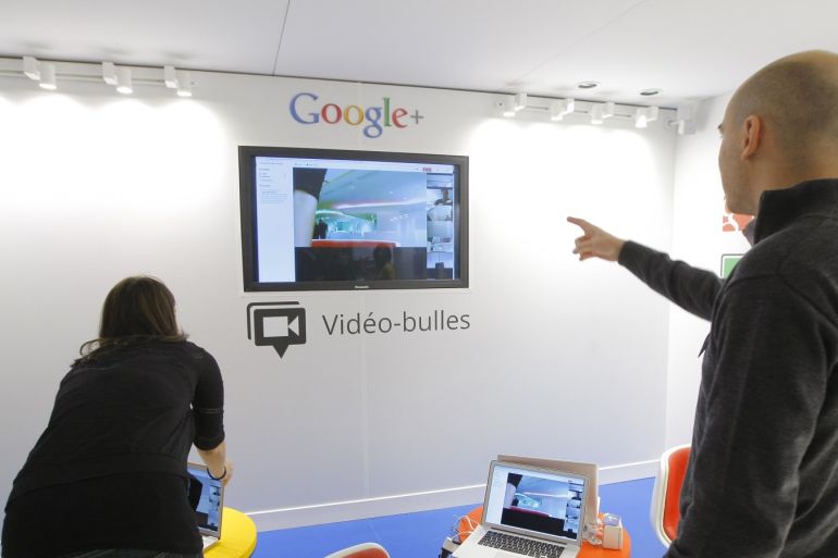 A video hangouts stand is pictured at the new headquarters of Google France before its official inauguration in Paris December 6, 2011. REUTERS/Jacques Brinon/Pool (FRANCE - Tags: POLITICS BUSINESS)
