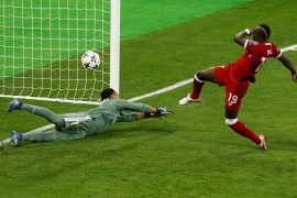 Soccer Football - Champions League Final - Real Madrid v Liverpool - NSC Olympic Stadium, Kiev, Ukraine - May 26, 2018 Liverpool's Sadio Mane scores their first goal REUTERS/Phil Noble