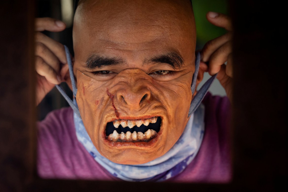 Philippine prosthetic artist turns face masks into scary art