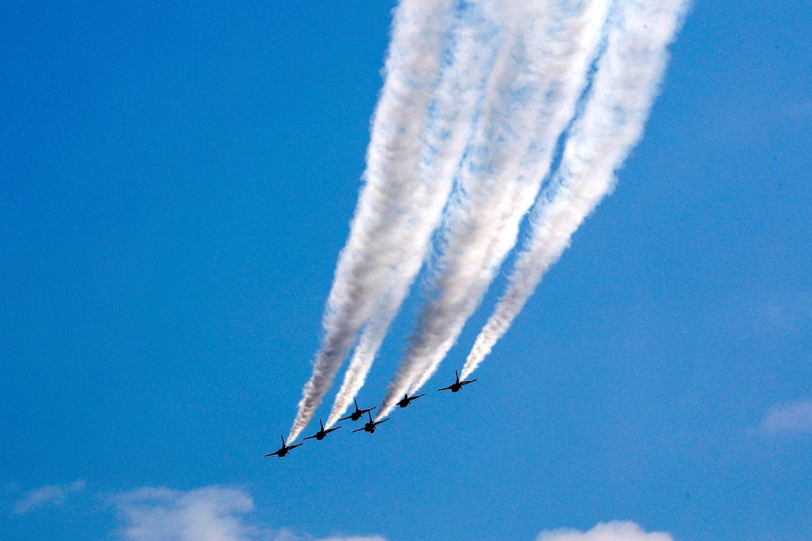 U.S Air Force Thunderbirds perform 4th of July flyover over Hudson River past New York City and New Jersey