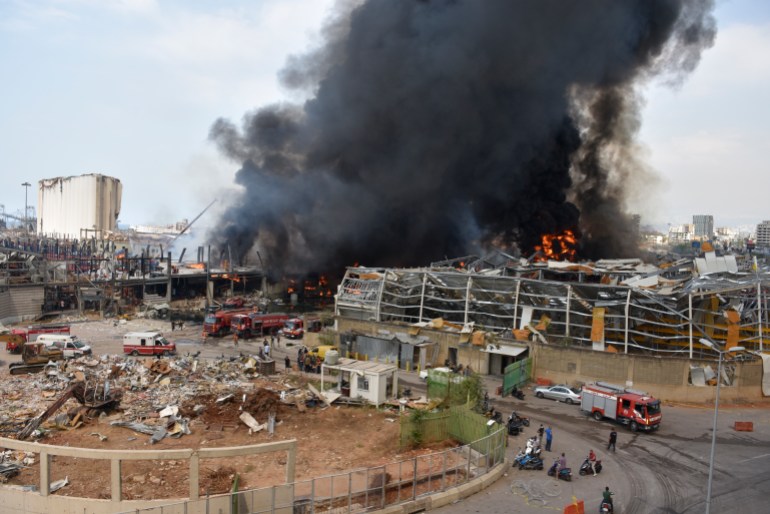 Lebanon: Flames rise again in port of Beirut