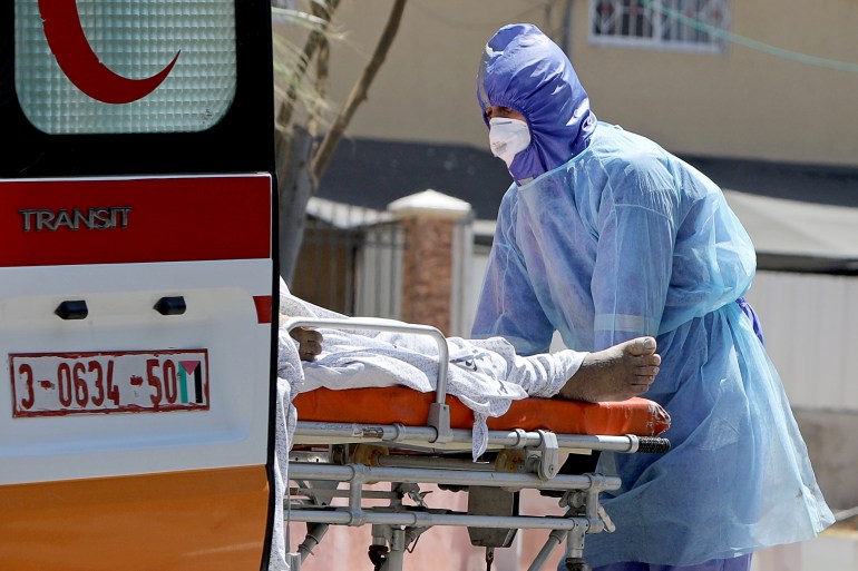 Gaza man dies of coronavirus as enclave clamps down on outbreak