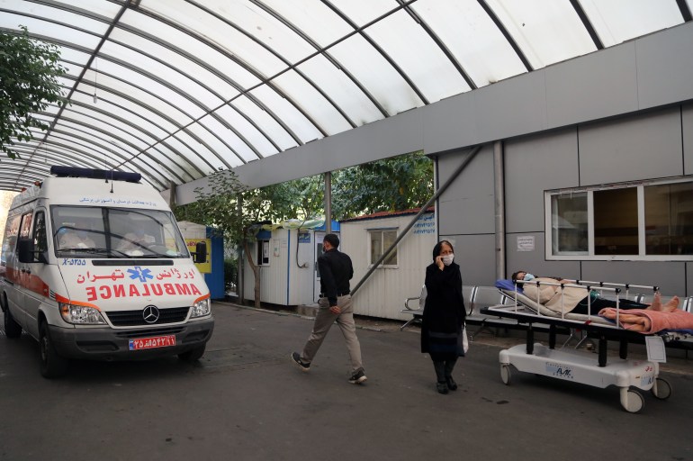 Hospitals in Iran reach full capacity after sudden hike in cases