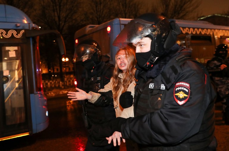 Navalny supporters protest his arrest in Moscow