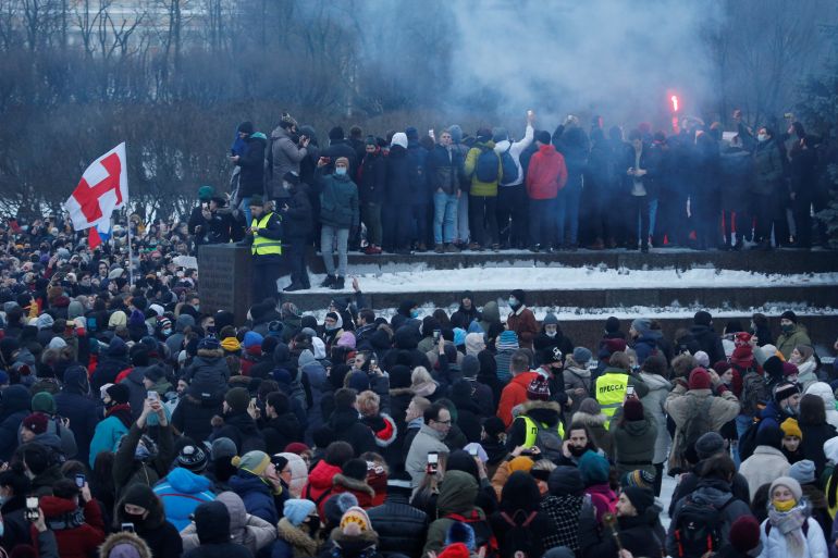 Navalny supporters protest his arrest in Saint Petersburg