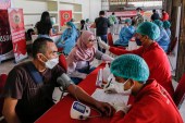 印度尼西亚巴厘岛开展接种疫苗加强剂的运动 (阿纳多卢通讯社)