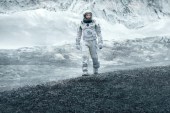 美国导演克里斯托弗·诺兰在2014年出品的著名电影《星际穿越》中，将太空作为人类最后的避难所 (社交网站)