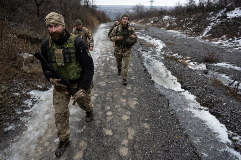 Ukrainian servicemen deployed in Mariupol