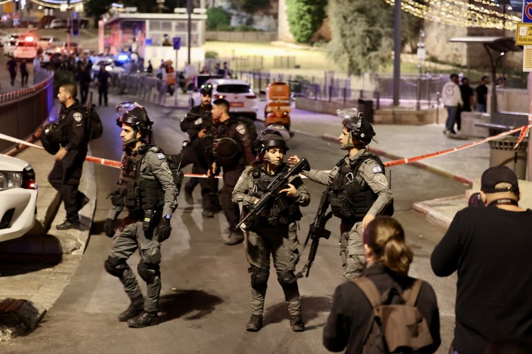 Israeli police officer injured in East Jerusalem