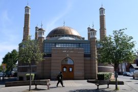 位于英格兰莱斯特的乌马尔清真寺（Masjid Umar）。这座城市几十年来一直是共存的典范，但最近几周，印度教徒和穆斯林之间爆发了紧张局势。这是2020年4月在英国政府延长新冠疫情封锁限制之后看到的这座清真寺 (盖帝图像)