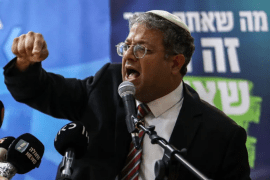 以色列极右翼议员、“犹太力量”党领袖伊塔马尔·本·格维尔在斯德洛特市的一次集会上发表讲话（通讯社）