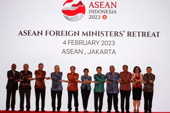 ASEAN Foreign Ministers Retreat in Jakarta