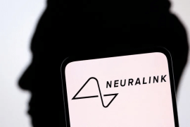 Neuralink 已获准进行首次人体植入物临床研究，该植入物旨在让大脑直接与计算机交互（路透）