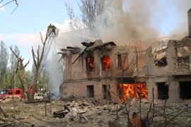 乌克兰第聂伯罗的一家诊所在导弹袭击后严重受损 (阿纳多卢通讯社)
