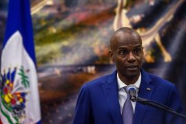 海地总统若弗内尔·莫伊兹在港口与美洲国家组织（OAS）秘书长举行的联合新闻发布会上发表讲话 (通讯社)