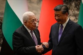 2023年6月14日，中国国家主席习近平在北京人民大会堂与到访的巴勒斯坦总统马哈茂德·阿巴斯举行会谈 (路透社)